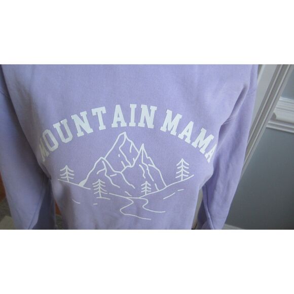 CUTE LAVENDAR " MOUNTAIN MAMA " CREW NECK SWEATSHIRT BY COMFORT COLORS SMALL - Picture 2 of 4